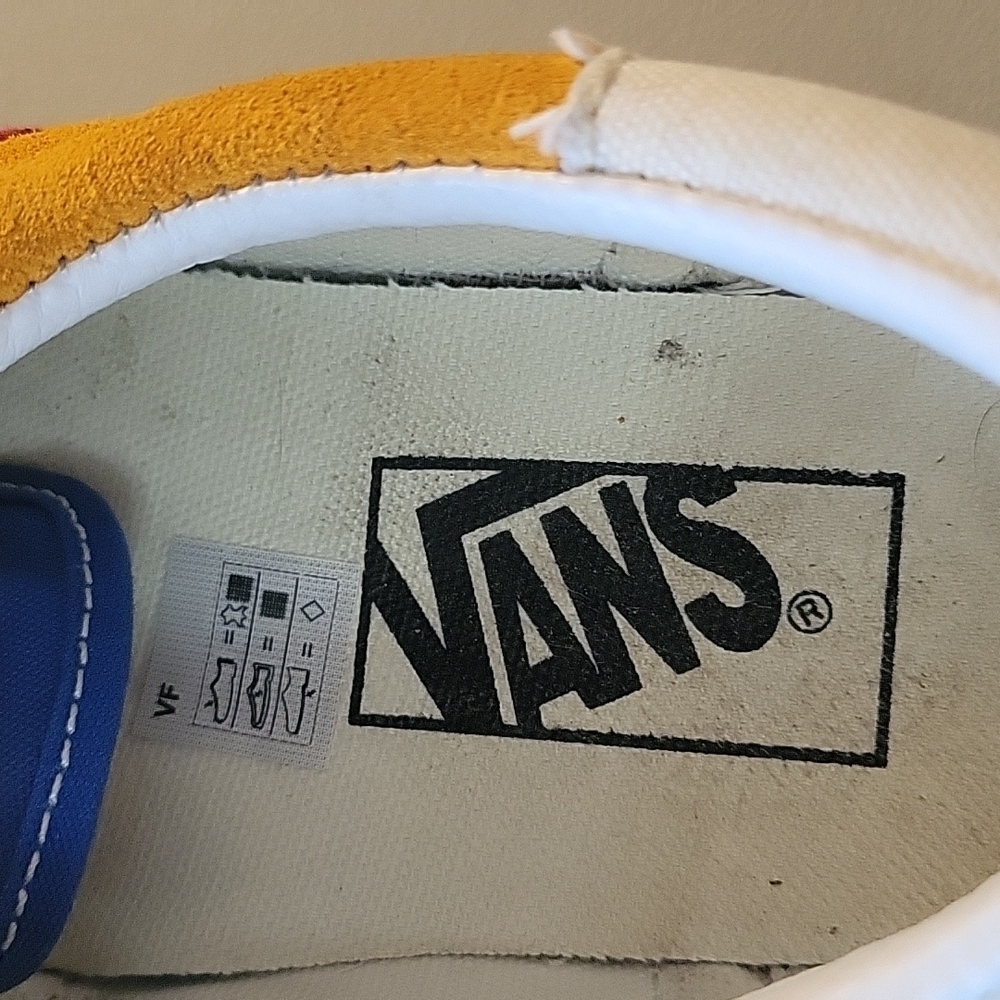 Vans - Picture 4 of 8
